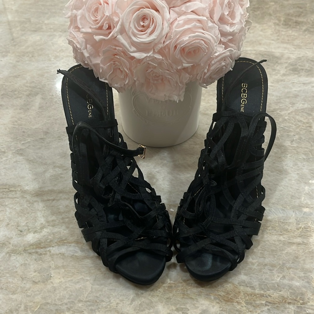 Excellent condition BCBGenration cage heels
